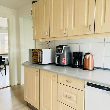 Aday - Modern 2 Bedroom Charming Central Apartment With Public Parking Олбор Екстериор снимка