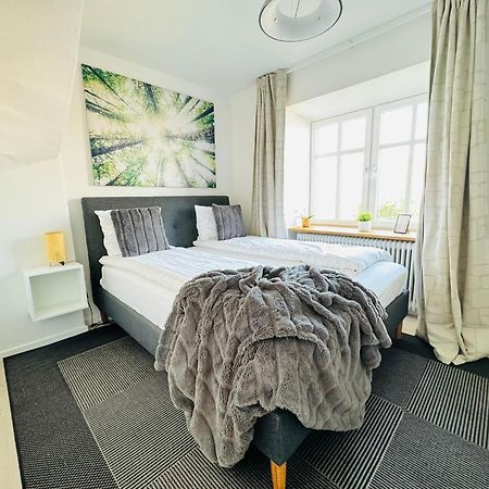 Aday - Modern 2 Bedroom Charming Central Apartment With Public Parking Олбор Екстериор снимка
