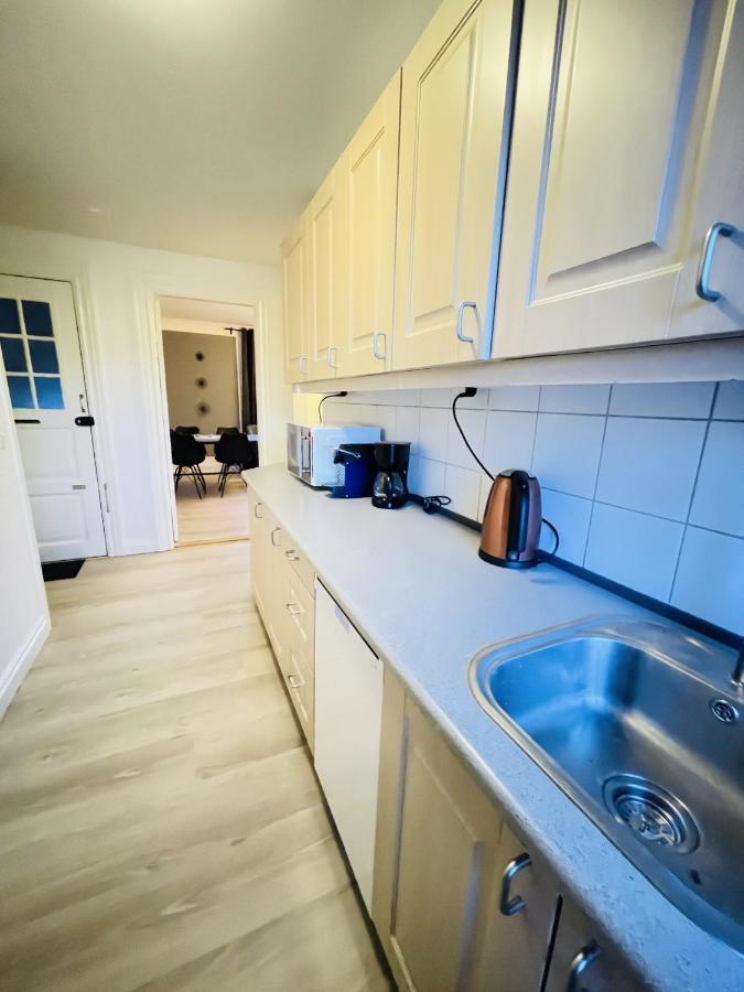 Aday - Modern 2 Bedroom Charming Central Apartment With Public Parking Олбор Екстериор снимка