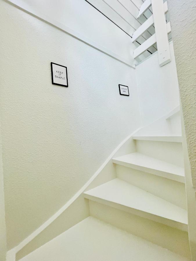 Aday - Modern 2 Bedroom Charming Central Apartment With Public Parking Олбор Екстериор снимка