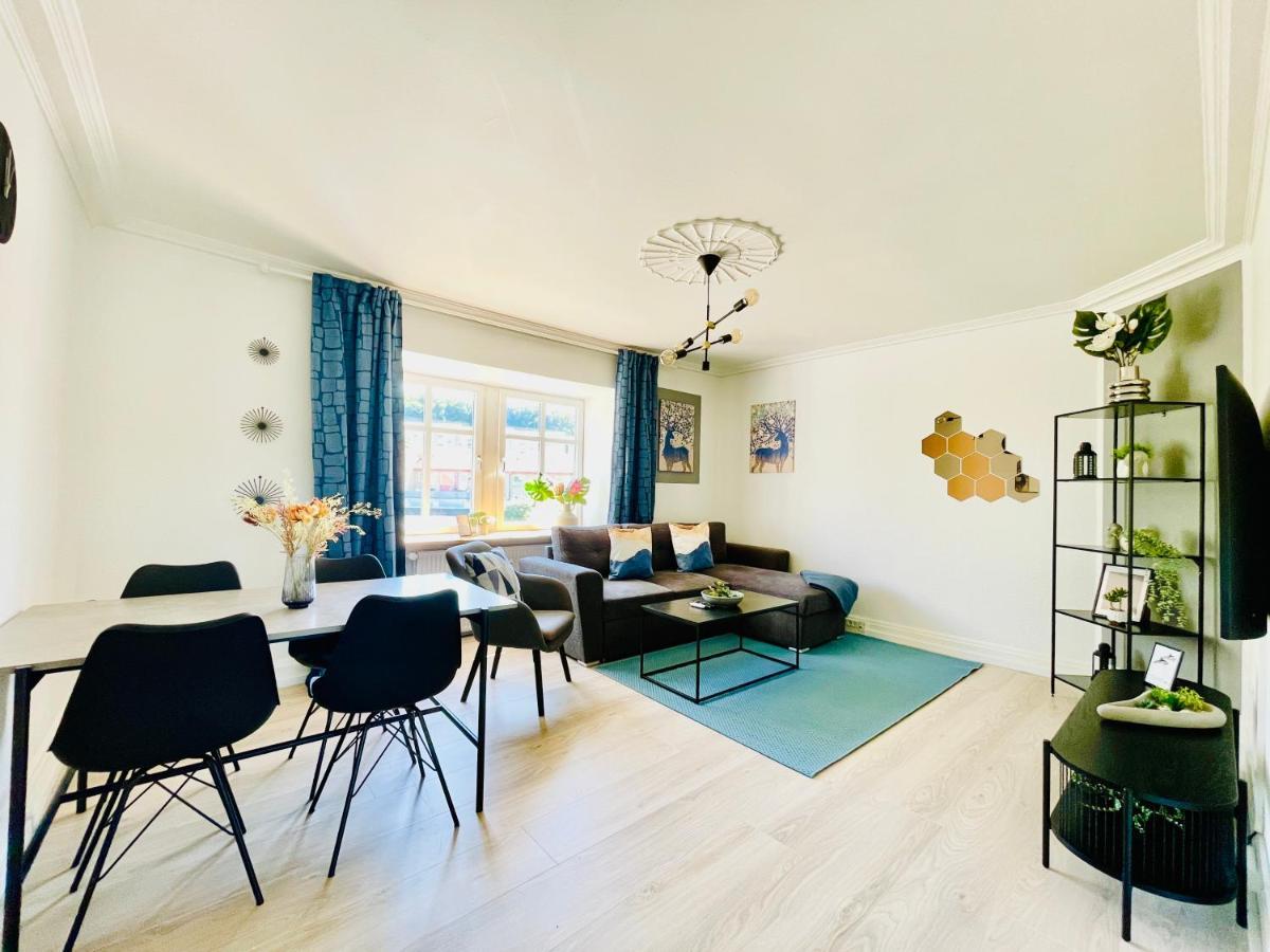 Aday - Modern 2 Bedroom Charming Central Apartment With Public Parking Олбор Екстериор снимка